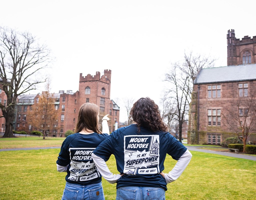 Current student volunteers at Experience MHC! with shirts that read "Mount Holyoke is my superpower. Ask me why!" Photo by Jo Chattman.