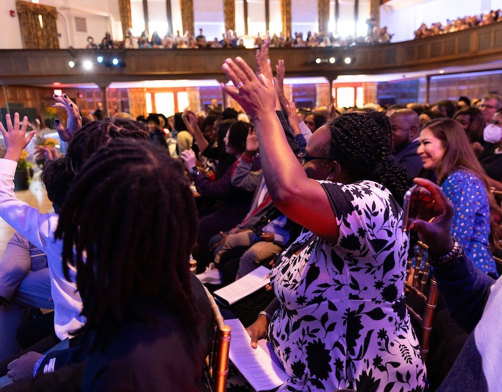 Crowd celebrating President Holley in Chapin during the investiture ceremony