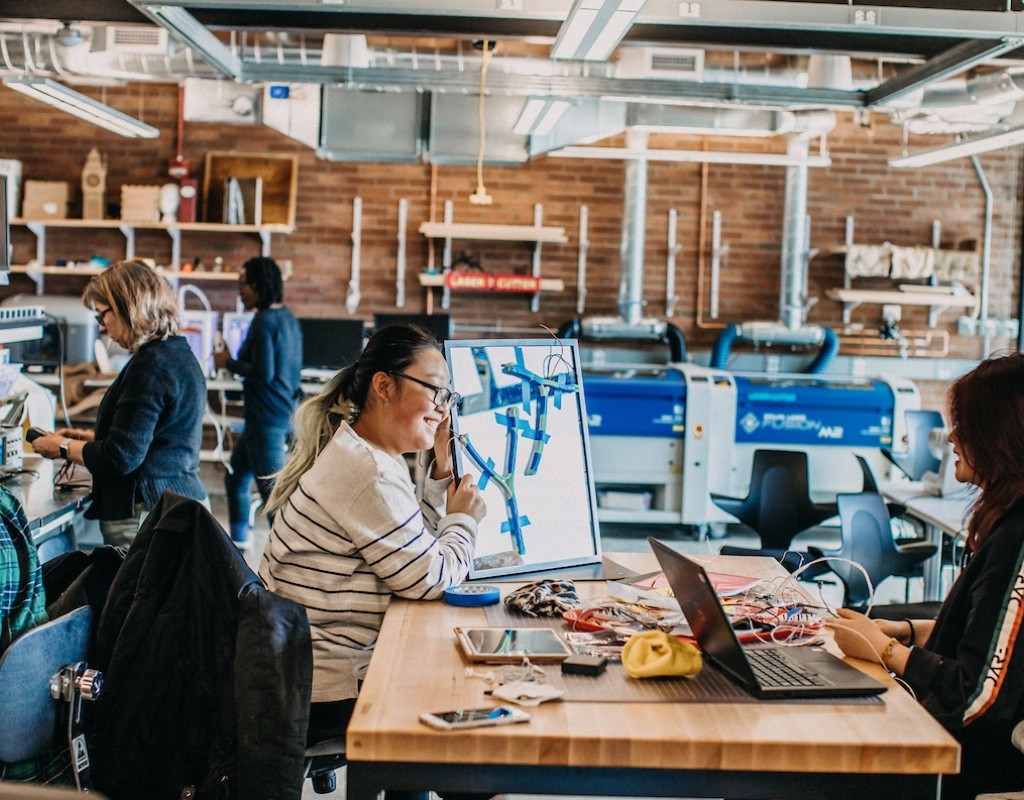 Students collaborating on a project in the Fimbel Lab