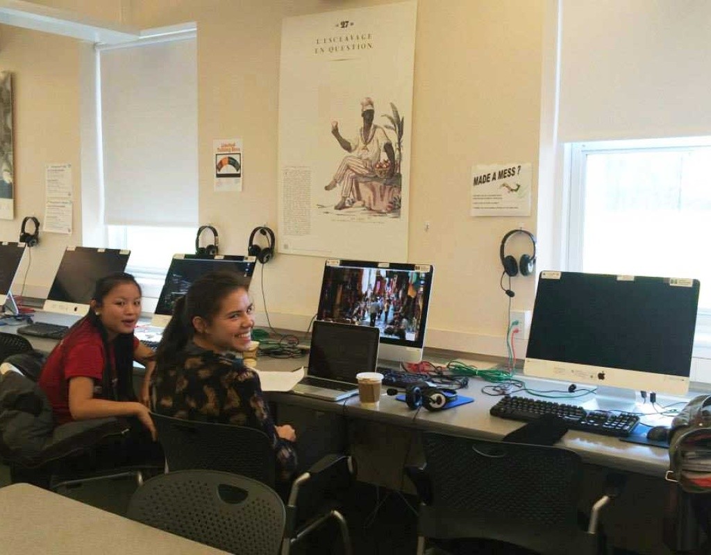 Students working in the Language &amp; Culture Commons lab
