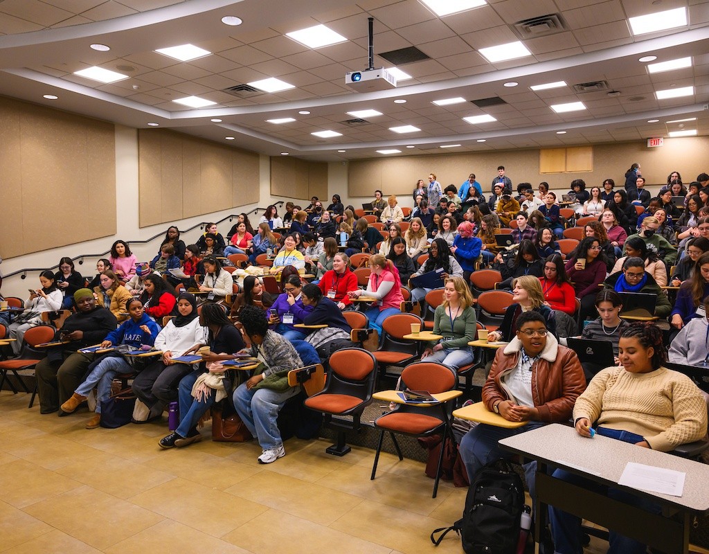 Students at the Sophomore Institute at Mount Holyoke College
