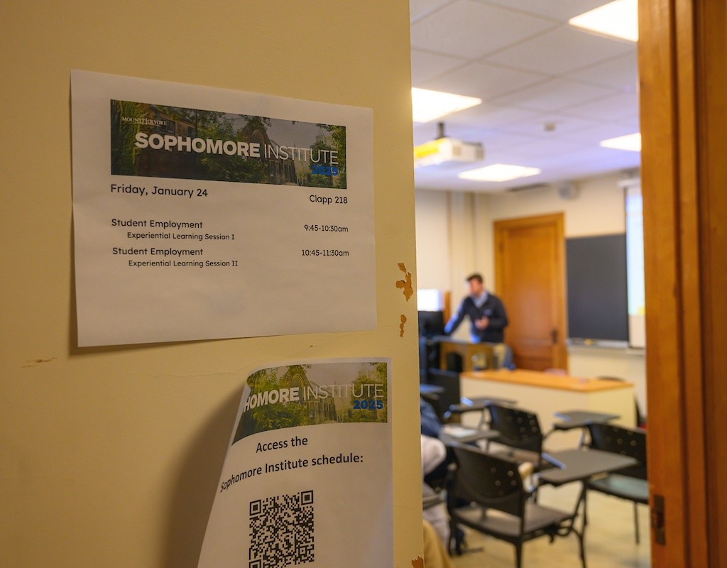 Sign at the Sophomore Institute at Mount Holyoke College