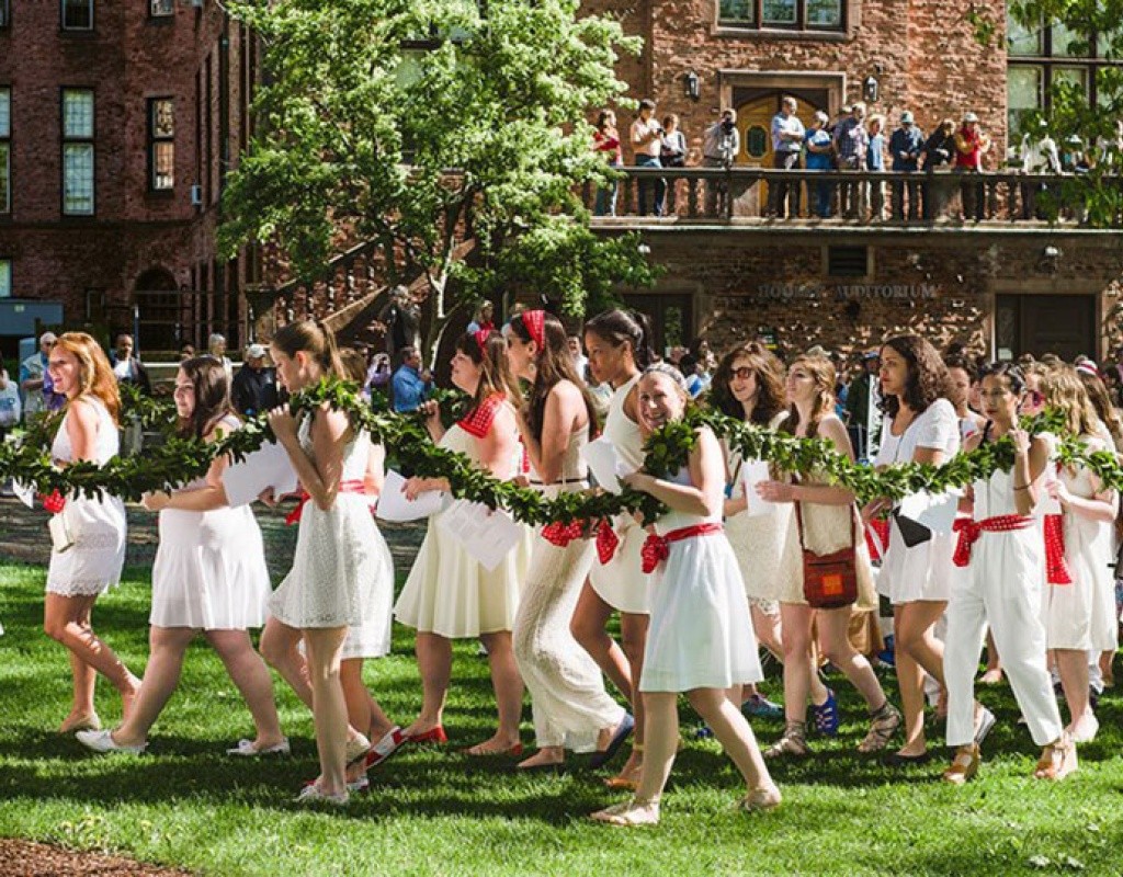 Mount Holyoke seniors carry a laurel chain in an annual parade.