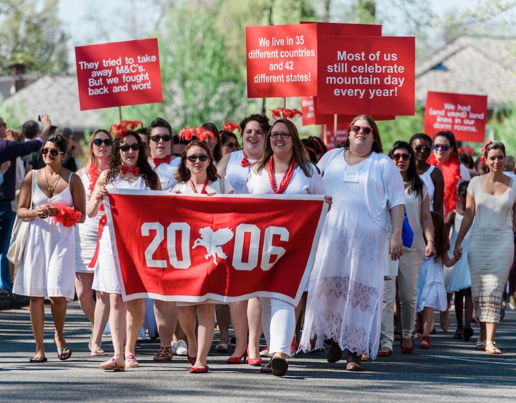 The class of 2006 marching in the 2019 Laurel Parade