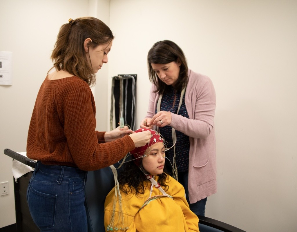 Neuro students working in the Breen lab