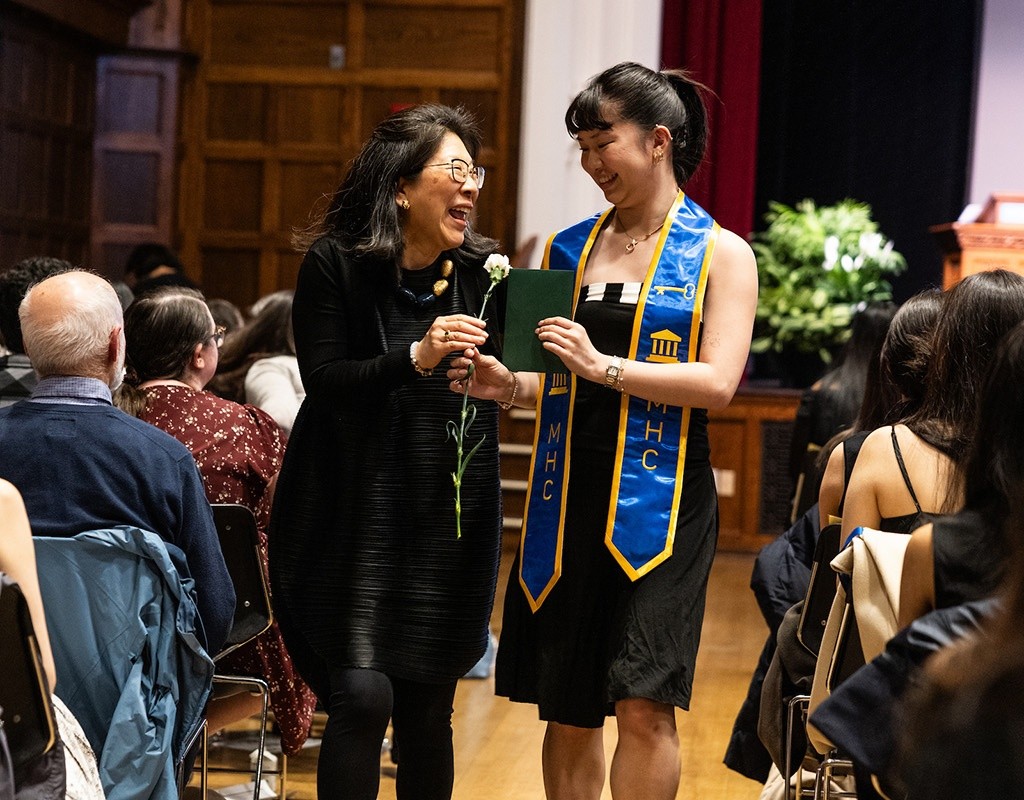 A reflective moment between a mentor and mentee