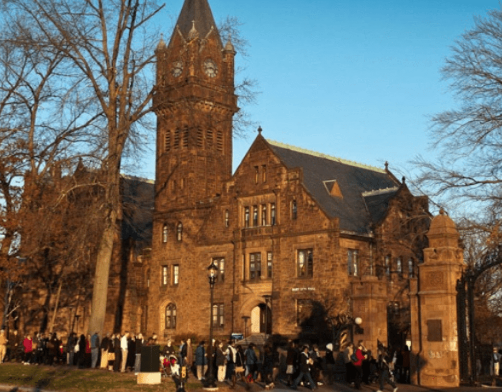 The crowd gathers before the Vespers concert
