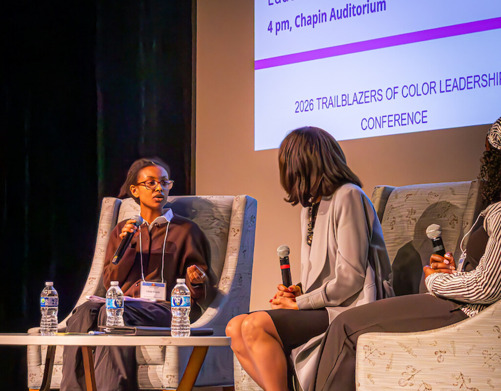 Keynote speaker in conversation with students.