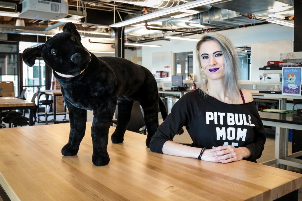 Stella Elwood ’19 poses with her robot dog