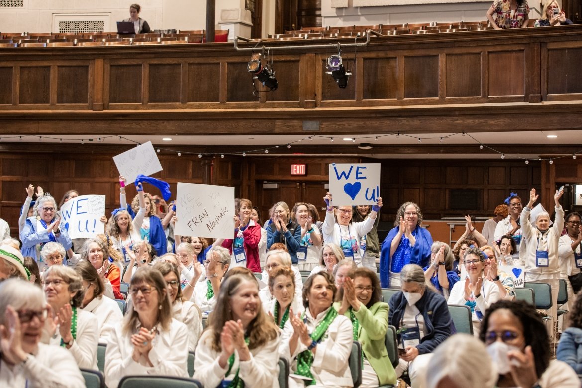 Reunion classes celebrate their classmates’ accomplishments during the 2023 Alumnae Association Annual Meeting.