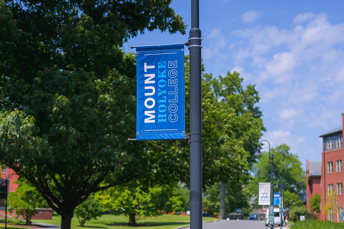 Mount Holyoke banner on the flag post. Photo by Max Wilhelm.