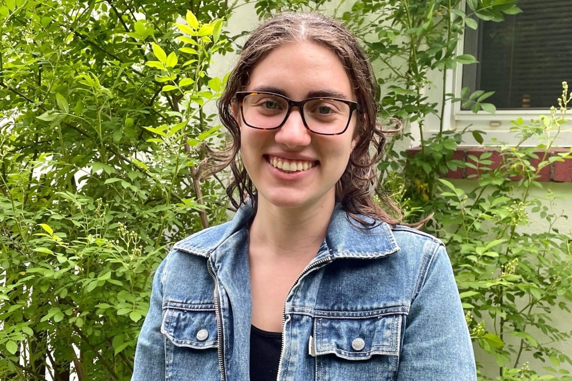 Mount Holyoke senior Elena Frogameni ’22 of Northampton has been named the recipient of the Western Massachusetts Scholarship Fund. 