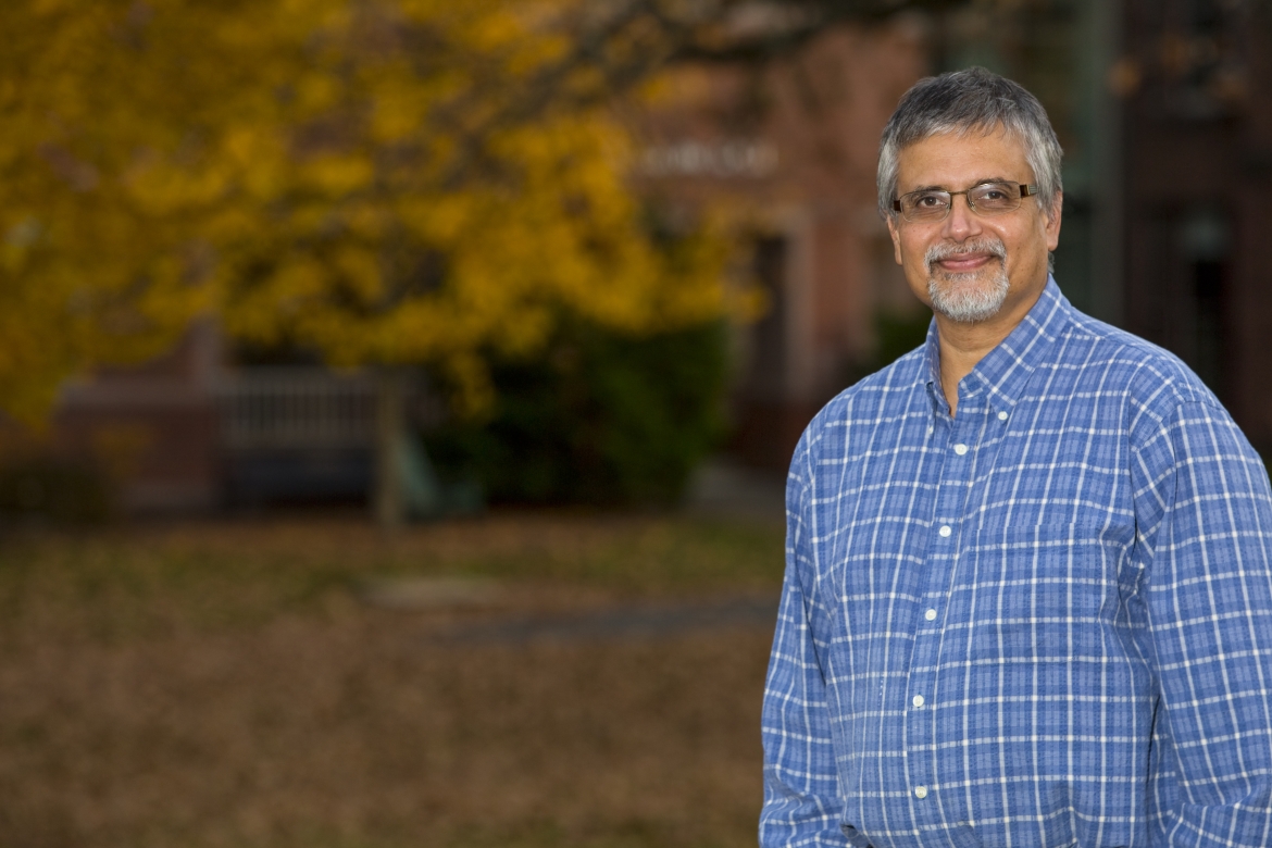 V.S. “Raghu” Raghavan, associate director of the Miller Worley Center for the Environment and director of sustainability at Mount Holyoke College. In his dual role, Raghavan serves as a bridge between the academic and operational sides of sustainability.