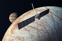 Source: NASA/JPL-Caltech. This artist's rendering shows NASA's Europa Clipper spacecraft, which is aiming for launch readiness this year.