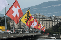 Between them, Javeria Kella ’19 and Davan O’Donnell ’19, the first students to attend Mount Holyoke’s new joint-degree program with the Graduate Institute in Geneva, have lived or studied in nearly a dozen countries.