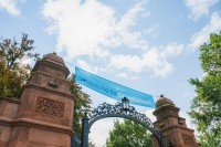 Welcome to Orientation sign above the gates at Mount Holyoke College.