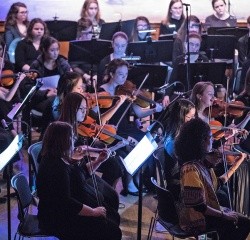 Students performing with the Mount Holyoke Symphony Orchestra