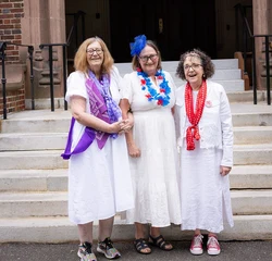 Left to Right: Patrice Behnstedt FP’00, Anne Schneider McNulty ’76 and Louise W. B. Peach ’86 were honored at Reunion I on May 23, 2026.