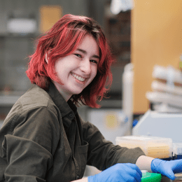 Alex Berg ’23 working in a research lab