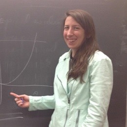 Liz MacLauchlan ’13