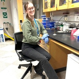 Madeline Wright ’27 in the lab