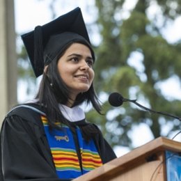 Photo of Areeba Kamal ’16