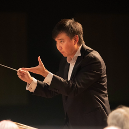 Tianhui Ng has won numerous awards for his conducting, including The American Prize in Orchestral Programming. Photo courtesy of the Pioneer Valley Symphony. 