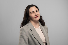 Mia L ’28 (she/her), Student Ambassador