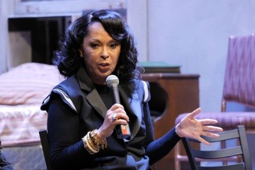 Debra Martin Chase ’77 at the Launching Leadership discussion in 2022 during the Broadway revival of “Topdog/Underdog.”