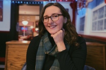 Alexya Lee ’23 was honored by the Girl Scouts of Eastern Massachusetts for researching the lives of enslaved people on a school property in Tyngsboro. Helping her on the project? A Mount Holyoke College alum.