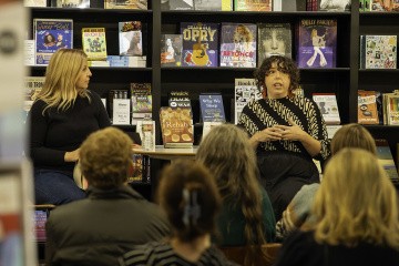 Shoshanna Walter ’07 (right), speaking at Magic City Books in Tulsa (photo credit: Judd Slivka)