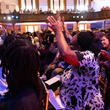 Crowd celebrating President Holley in Chapin during the investiture ceremony