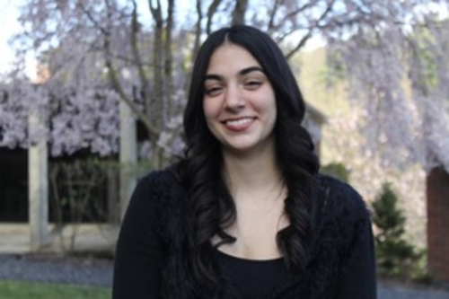 Delfina I ’27 (she/her), Student Ambassador