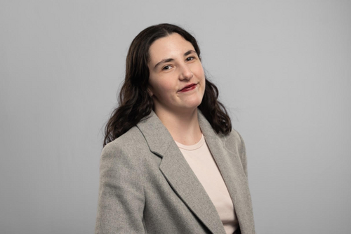 Mia L ’28 (she/her), Student Ambassador