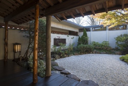 The exterior of Wa-shin-an: Japanese Garden and Teahouse on the Mount Holyoke campus.