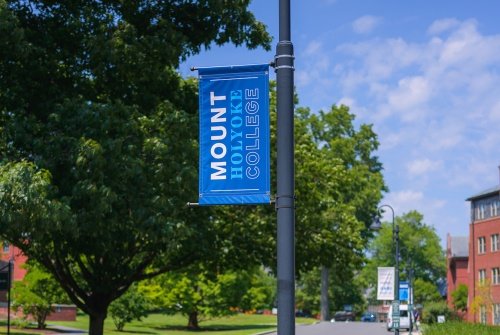 Mount Holyoke banner on the flag post. Photo by Max Wilhelm.