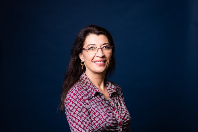 Naomi M. Barry-Pérez ’96, Alumnae Association Board