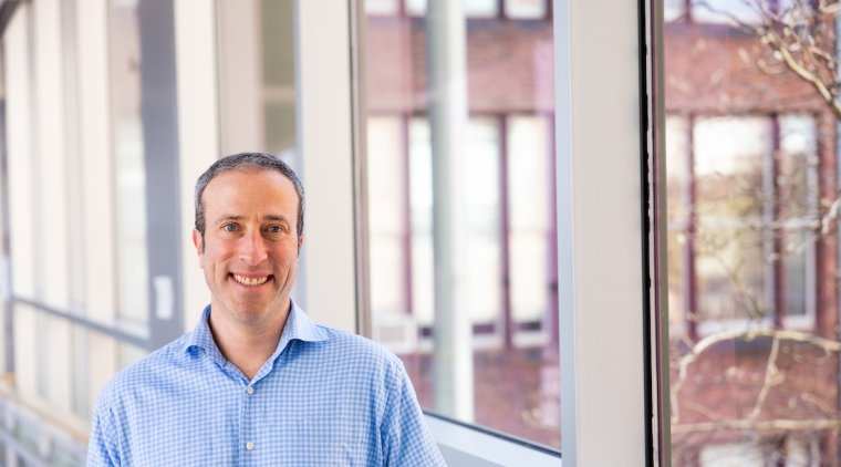 Kenneth Colodner, Associate Professor of Neuroscience and Behavior and Chair of Neuroscience and Behavior