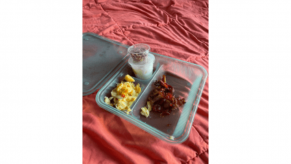 Breakfast in a reusable container