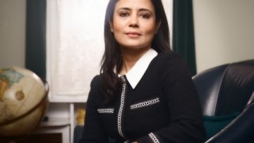 Mahua Moitra ’98 studied economics and math at Mount Holyoke, and is making her mark as one of India’s most dynamic politicians.