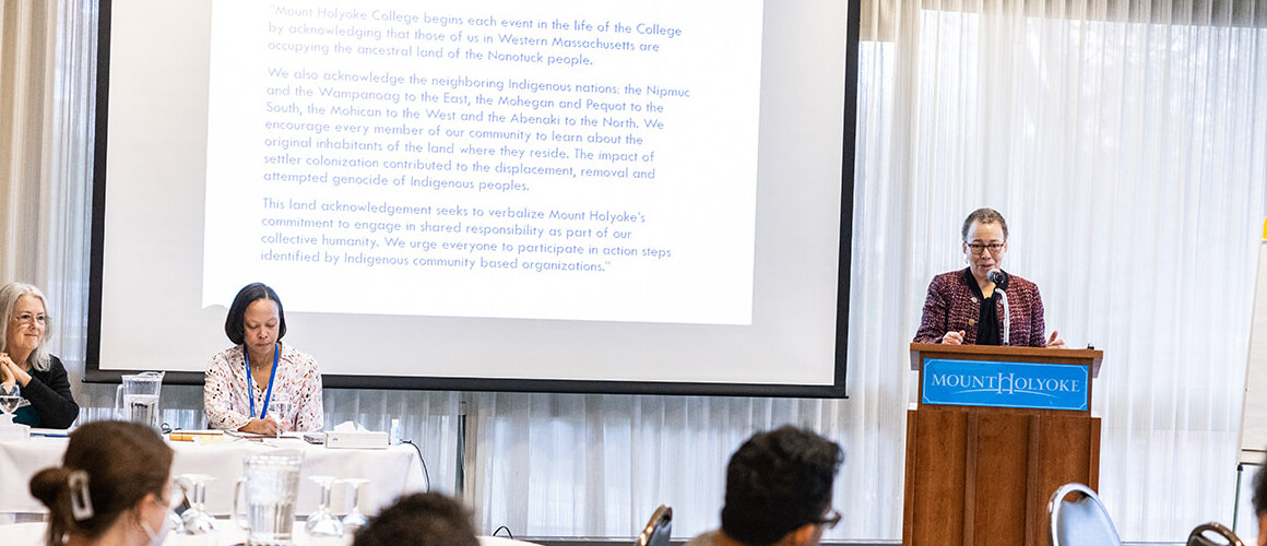 Dr. Beverly Daniel Tatum at the podium during an Intergroup Dialogue meeting for faculty and staff. Photo by Joanna Chattman.