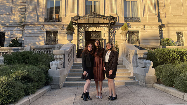 3 students in Washington, DC