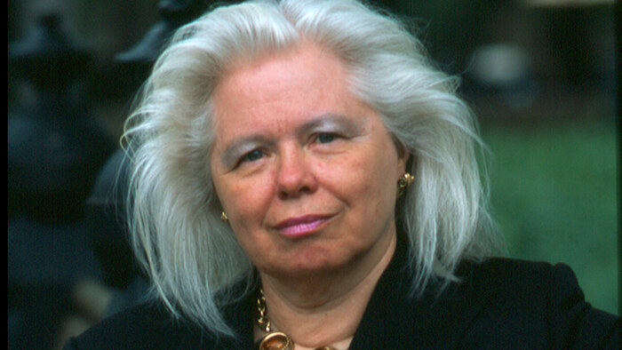 Vanessa James specializes in set and costume design for theater and opera, art direction for film and 20th-century design.